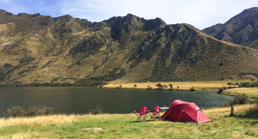 Camping no lago Moke, na Nova Zelândia